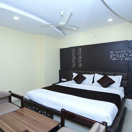 Hotel Rahul Jabalpur Buitenkant foto