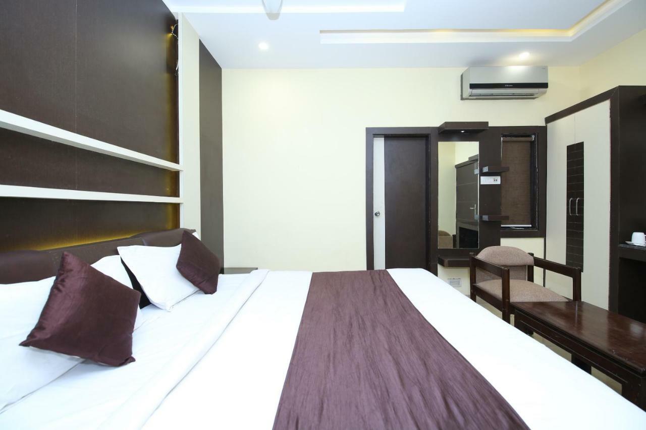 Hotel Rahul Jabalpur Buitenkant foto