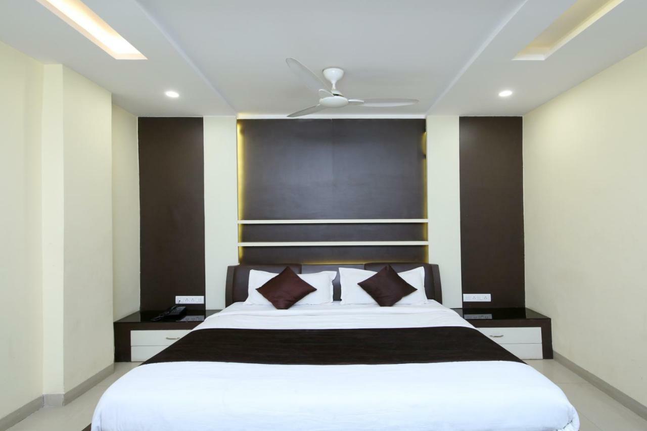 Hotel Rahul Jabalpur Buitenkant foto
