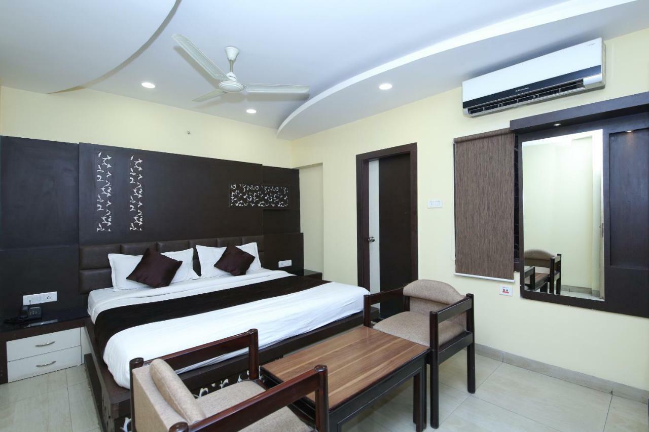 Hotel Rahul Jabalpur Buitenkant foto