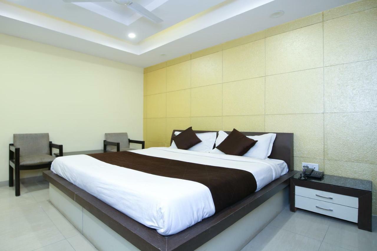 Hotel Rahul Jabalpur Buitenkant foto